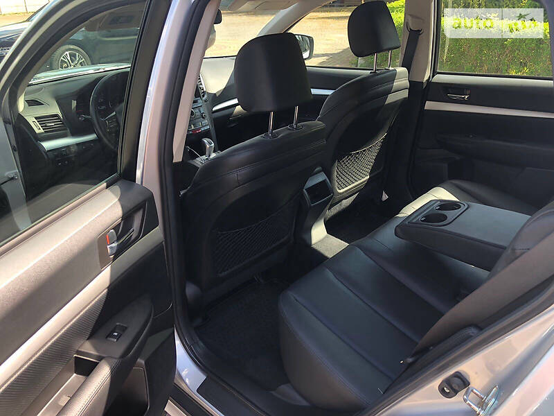 Позашляховик / Кросовер Subaru Outback 2013 в Рава-Руській