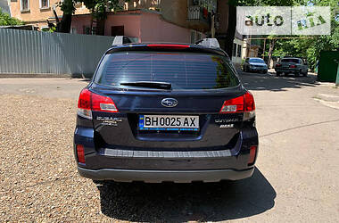 Универсал Subaru Outback 2012 в Одессе