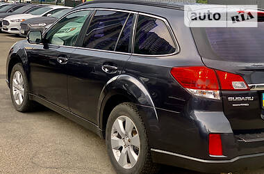 Универсал Subaru Outback 2011 в Киеве