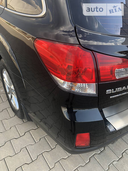 Позашляховик / Кросовер Subaru Outback 2011 в Миколаєві