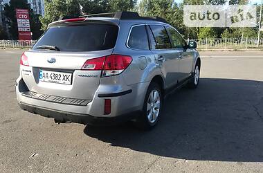 Внедорожник / Кроссовер Subaru Outback 2011 в Киеве