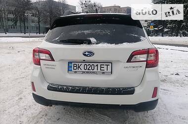 Позашляховик / Кросовер Subaru Outback 2017 в Рівному