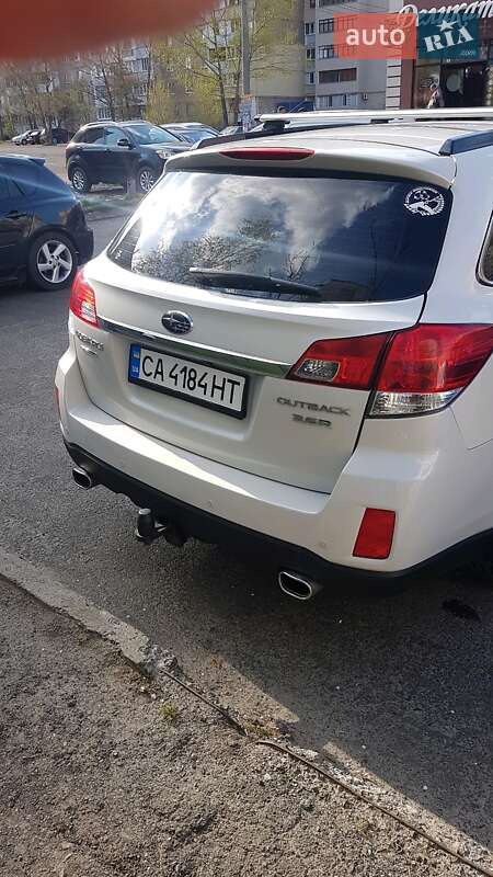 Універсал Subaru Outback 2010 в Черкасах