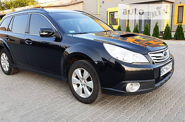 Позашляховик / Кросовер Subaru Outback 2010 в Львові