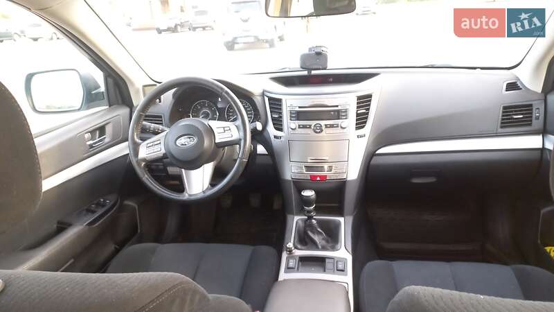 Универсал Subaru Outback 2010 в Кривом Роге