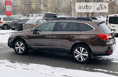 Внедорожник / Кроссовер Subaru Outback 2018 в 
