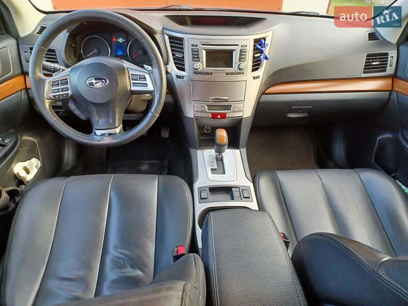 Універсал Subaru Outback 2012 в Тернополі