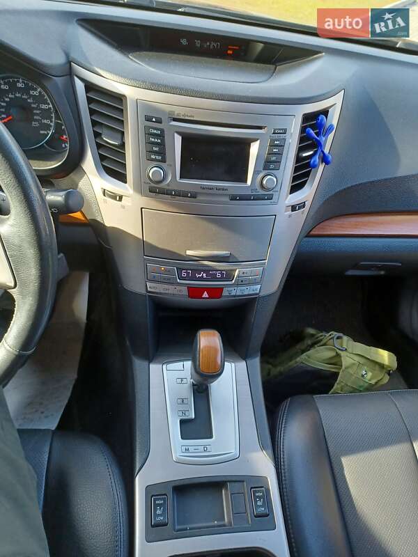 Універсал Subaru Outback 2012 в Тернополі