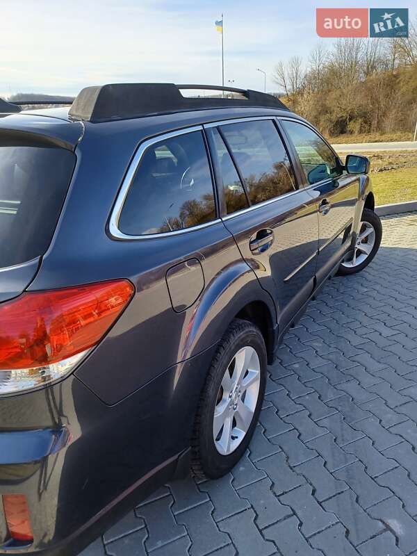 Універсал Subaru Outback 2012 в Тернополі