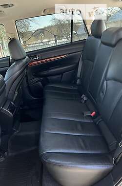 Универсал Subaru Outback 2010 в 