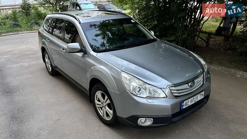 Subaru Outback 2010