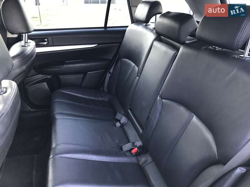 Универсал Subaru Outback 2011 в Тернополе