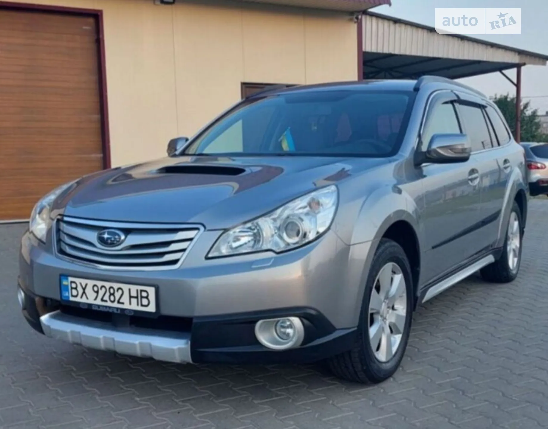 2010 Subaru Outback - мініатюра 2