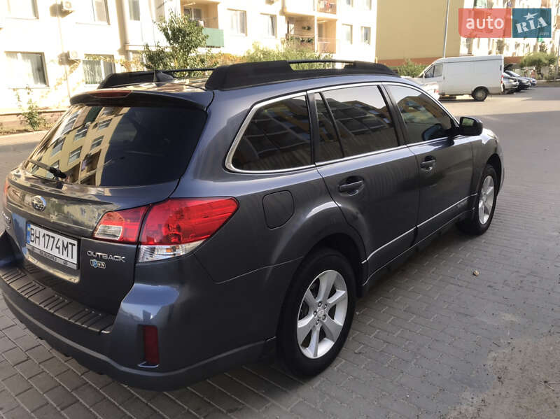 Універсал Subaru Outback 2013 в Одесі