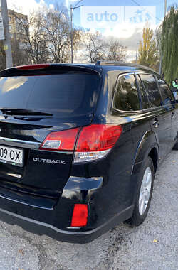 Универсал Subaru Outback 2010 в Киеве