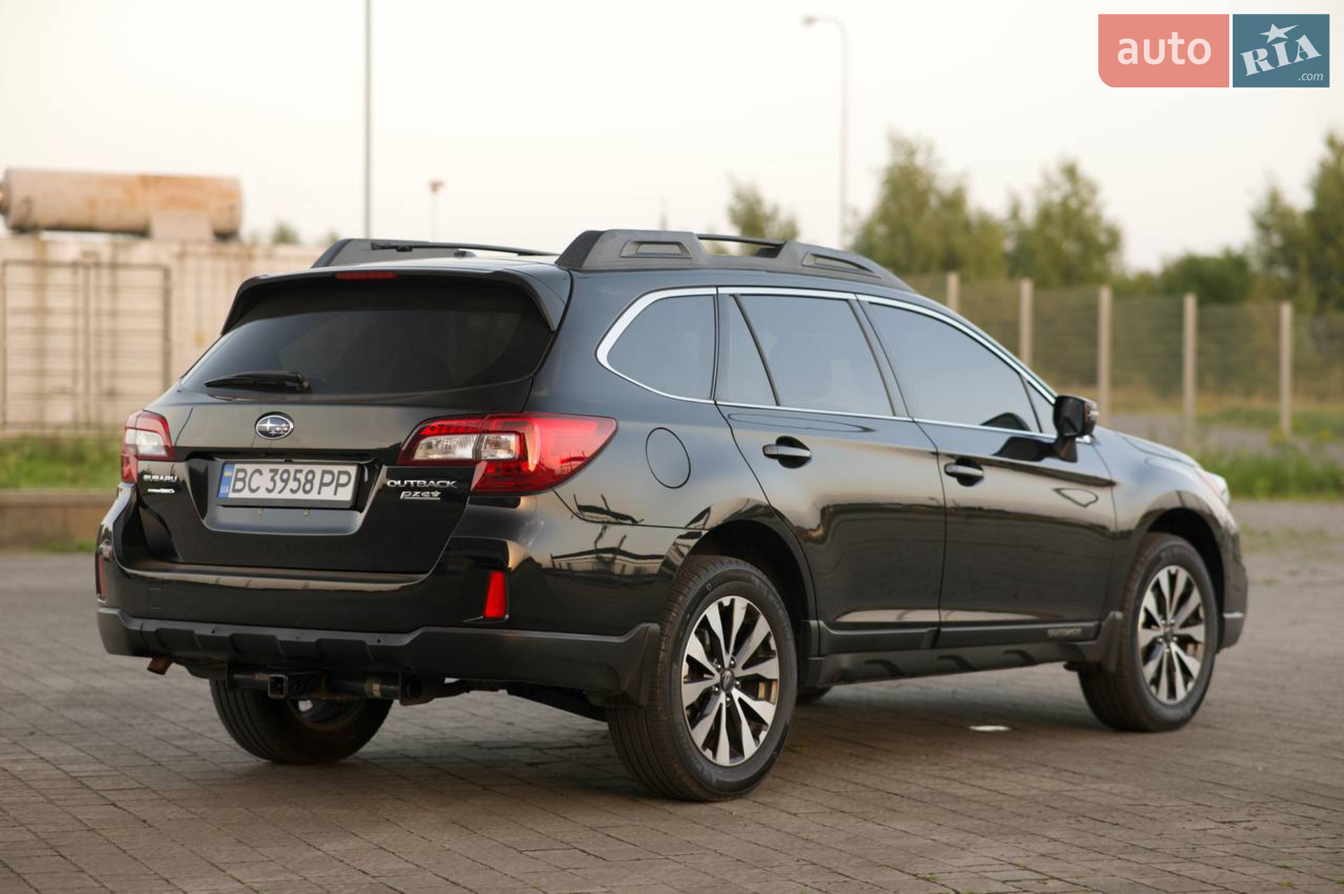 2015 Subaru Outback - мініатюра 2