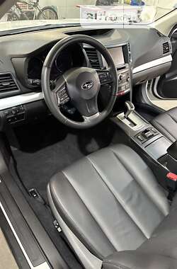 Универсал Subaru Outback 2014 в Киеве