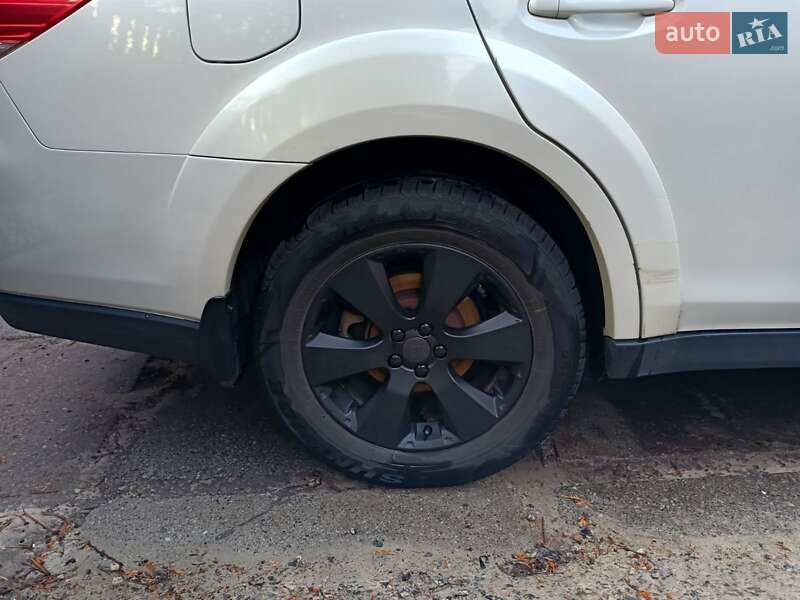 Універсал Subaru Outback 2010 в Черкасах
