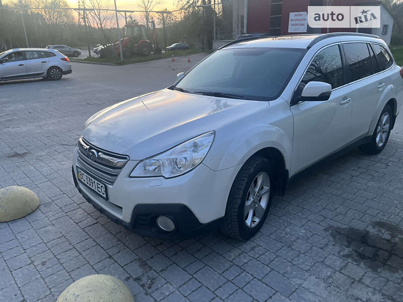 Универсал Subaru Outback 2013 в Львове