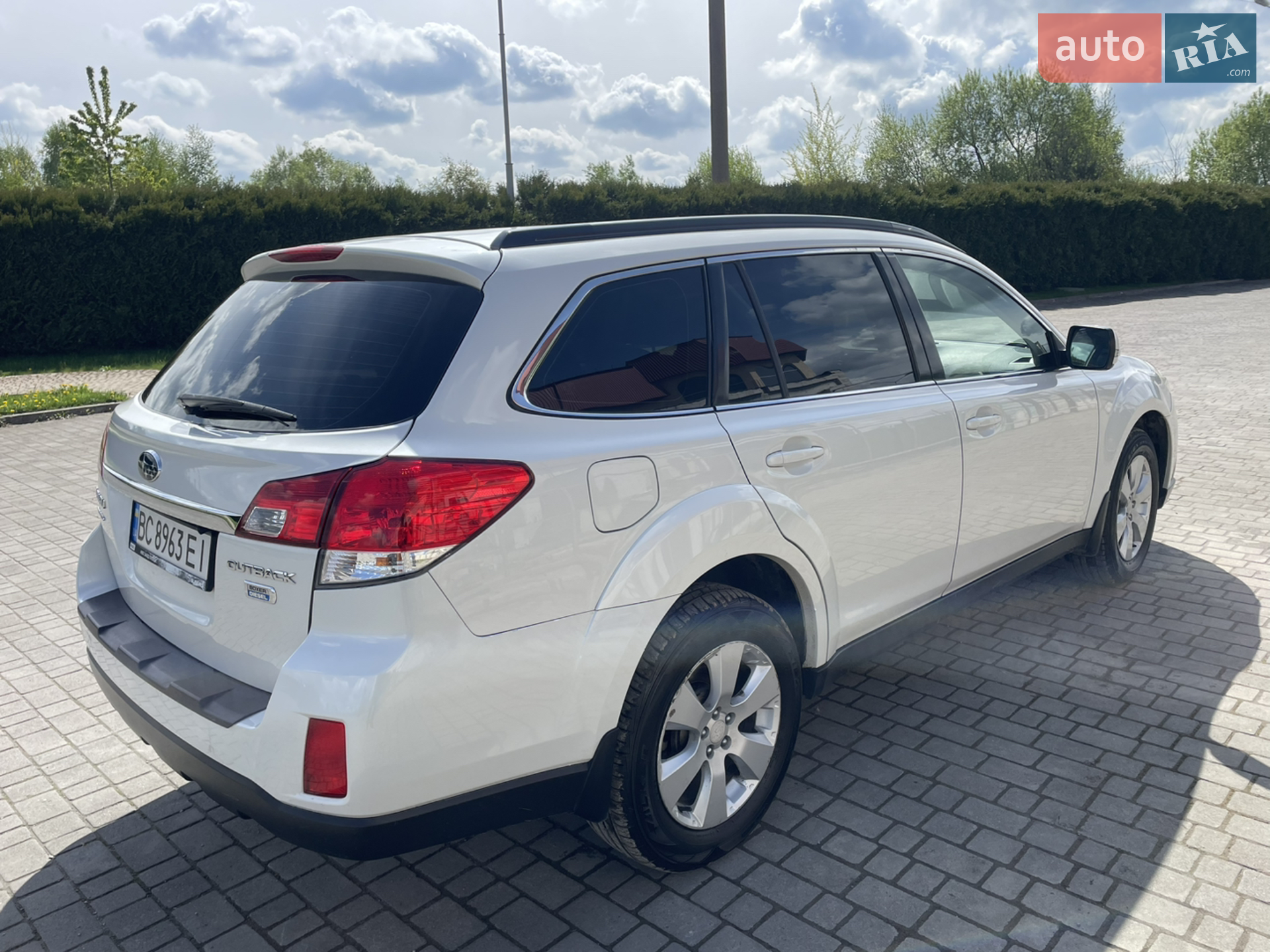 2011 Subaru Outback - мініатюра 10
