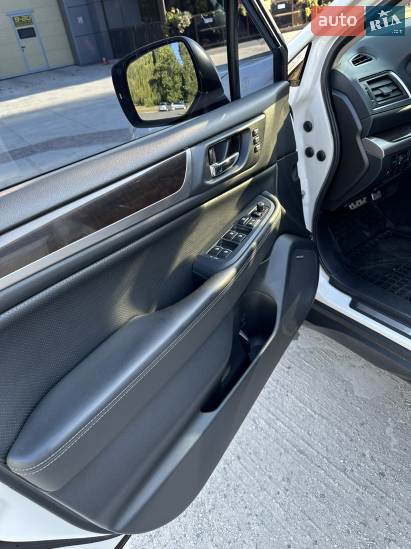2017 Subaru Outback - мініатюра 30