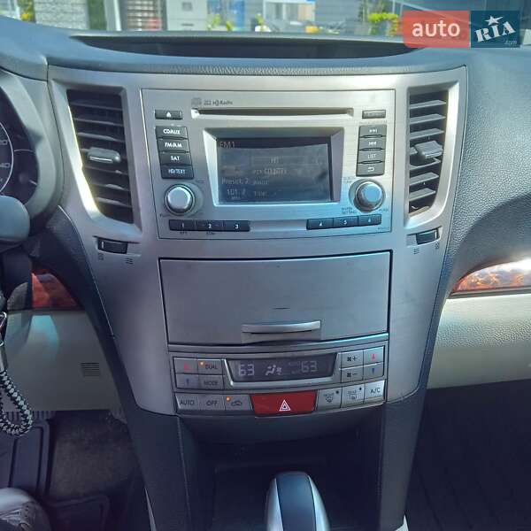 Универсал Subaru Outback 2011 в Львове