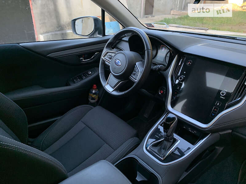 Универсал Subaru Outback 2021 в Вараше