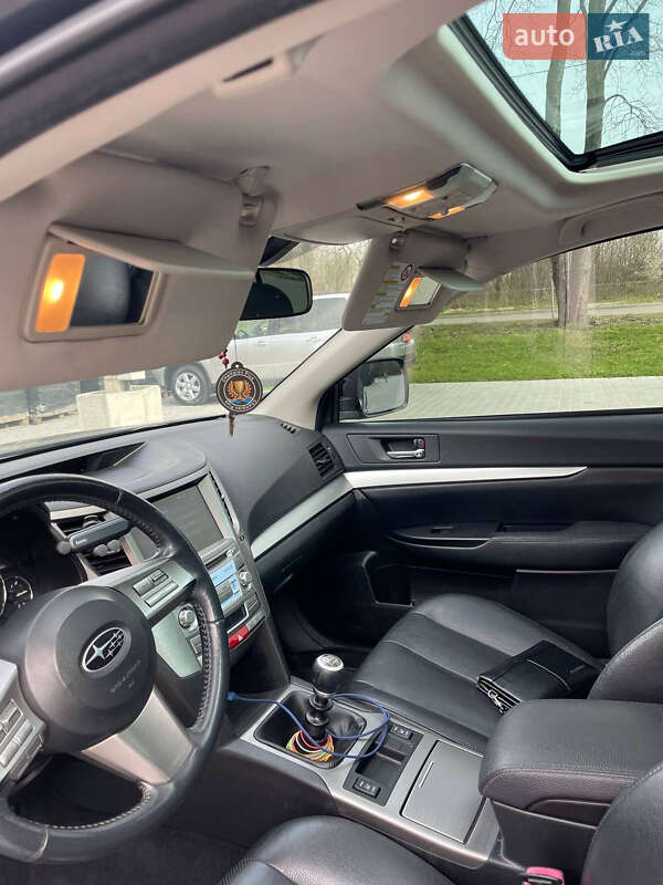 Универсал Subaru Outback 2010 в Дрогобыче