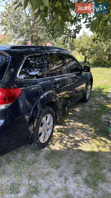 Универсал Subaru Outback 2010 в Киеве