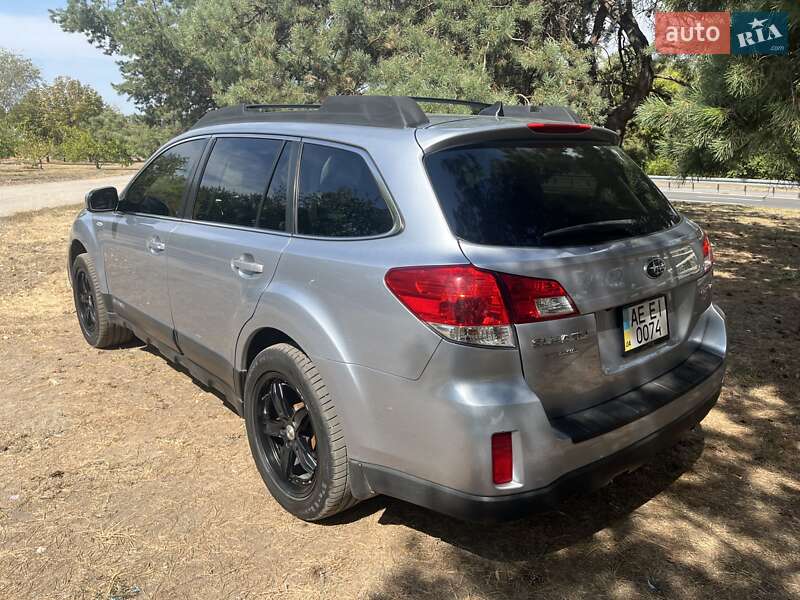 Универсал Subaru Outback 2013 в Днепре