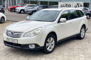 Універсал Subaru Outback 2010 в Дніпрі