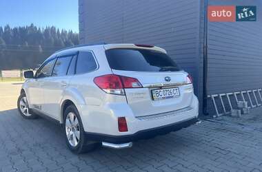 Универсал Subaru Outback 2013 в Сходнице