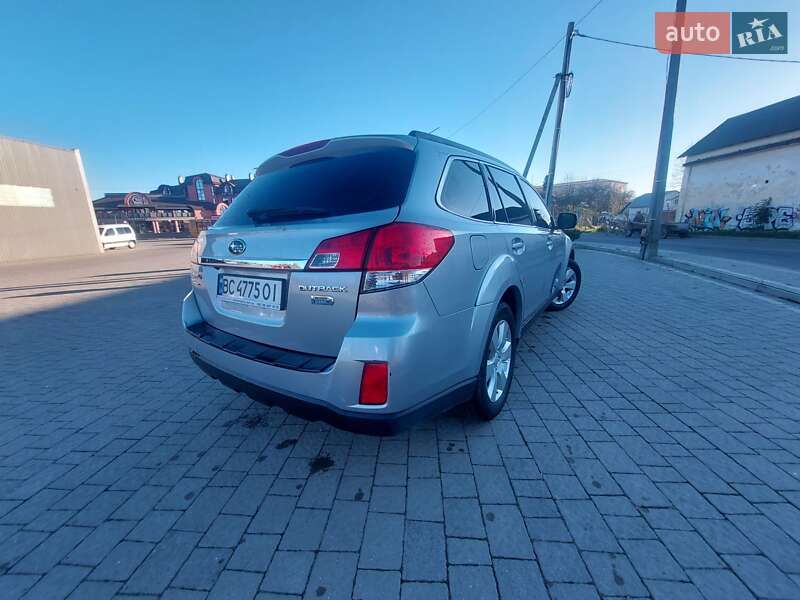 Универсал Subaru Outback 2011 в Дрогобыче