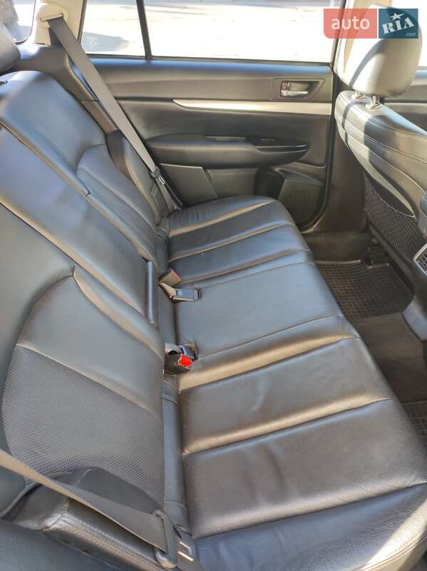 Універсал Subaru Outback 2011 в Києві