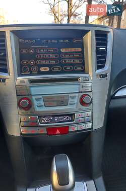 Универсал Subaru Outback 2011 в Киеве