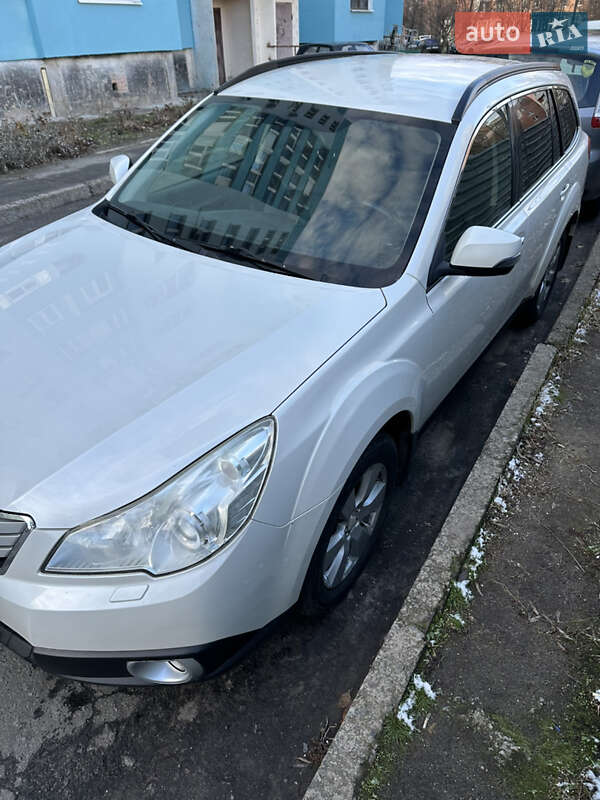 Універсал Subaru Outback 2011 в Полтаві