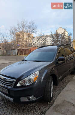 Универсал Subaru Outback 2010 в 