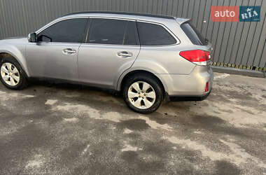 Универсал Subaru Outback 2010 в 