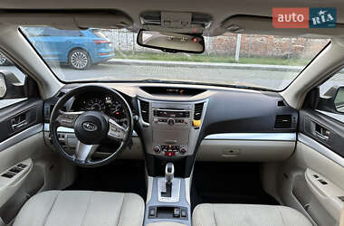 Универсал Subaru Outback 2010 в 