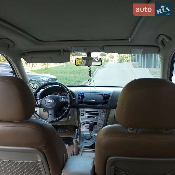 Универсал Subaru Outback 2005 в Новояворовске