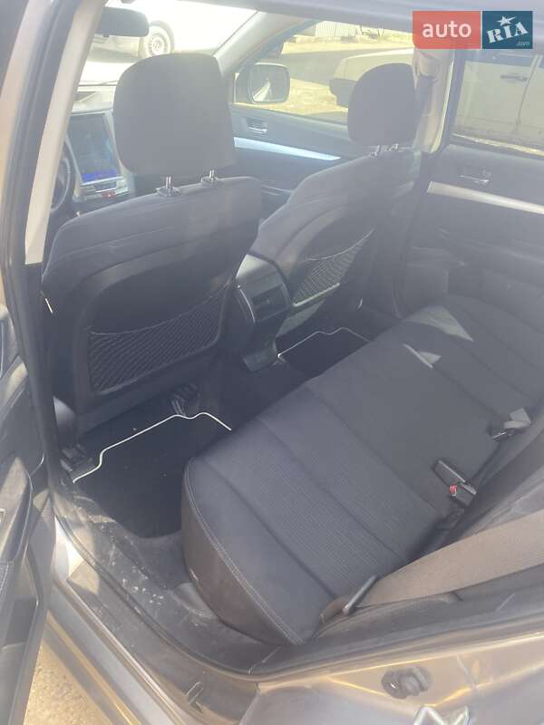 Универсал Subaru Outback 2010 в Николаеве