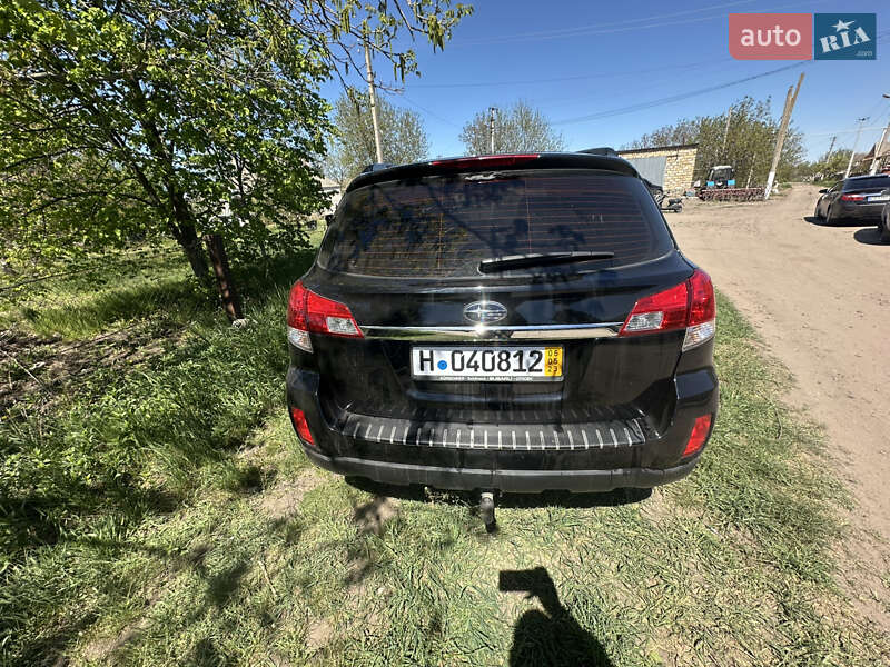 Универсал Subaru Outback 2012 в 