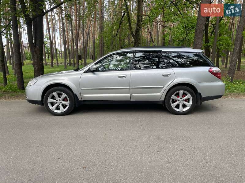 Универсал Subaru Outback 2007 в Киеве