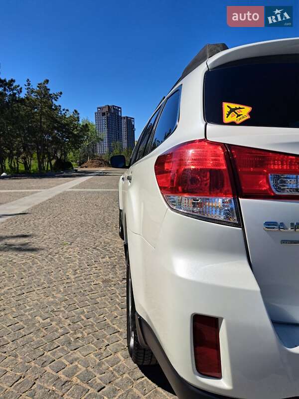 Універсал Subaru Outback 2013 в Дніпрі