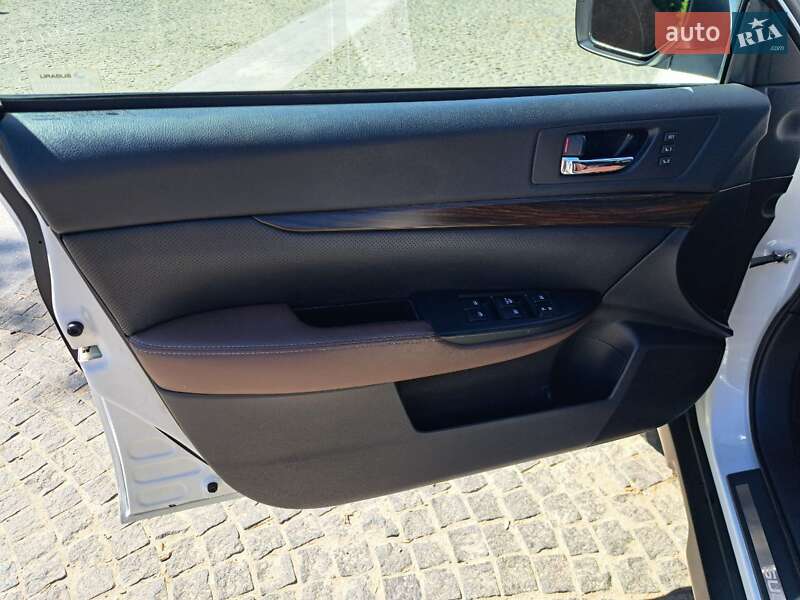 Універсал Subaru Outback 2013 в Дніпрі