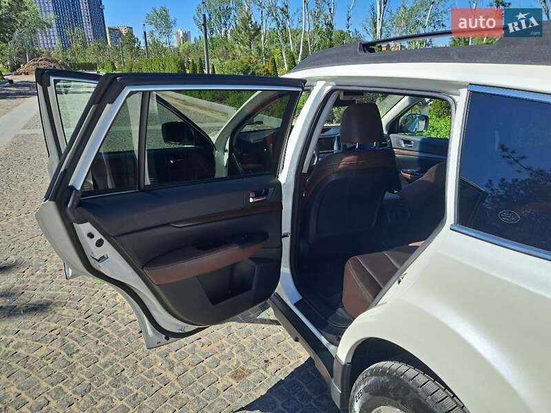 Універсал Subaru Outback 2013 в Дніпрі
