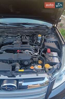 Универсал Subaru Outback 2014 в Березному