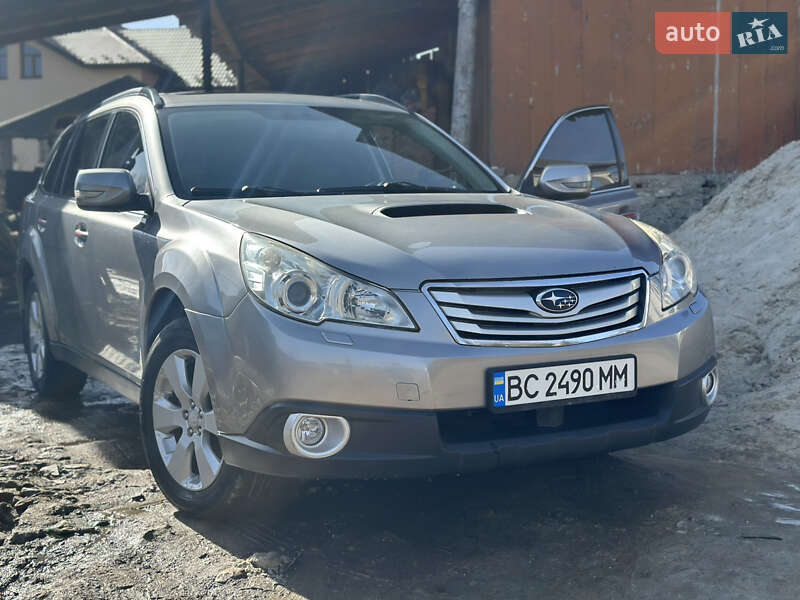 Subaru Outback 2010