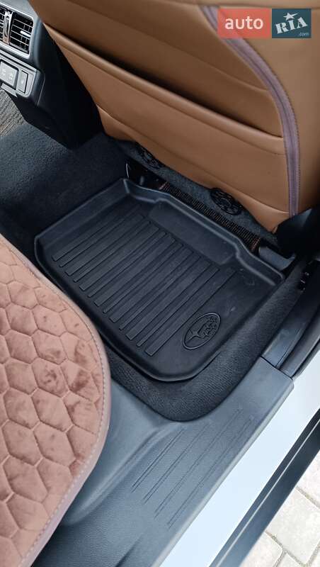 Универсал Subaru Outback 2018 в Львове фото 23 Универсал Subaru Outback 2018 в Львове