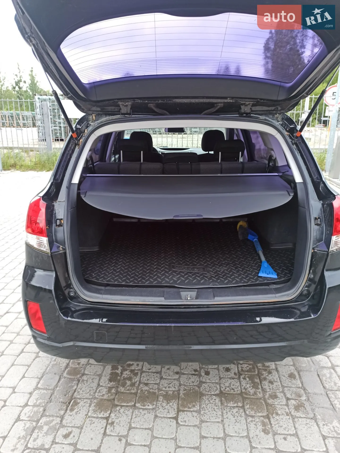 2010 Subaru Outback - мініатюра 7